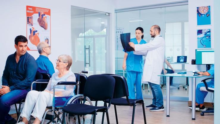 Επίδομα ασθενείας και σε ελεύθερους επαγγελματίες