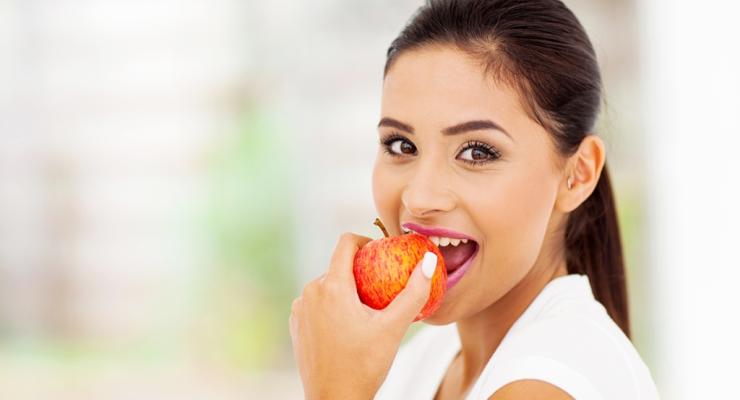 Nόσος Αλτσχάιμερ: Η διατροφή που «σβήνει» 18 χρόνια από το μυαλό και το ξανανιώνει