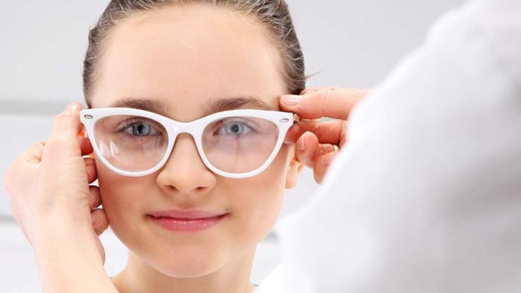 ΕΟΠΥΥ: Πώς να λάβετε έως 100 ευρώ για γυαλιά οράσεως ή φακούς επαφής