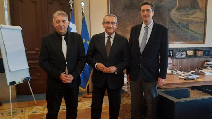 Στο επίκεντρο η ανάπτυξη των νοσοκομείων Σύρου και Νάξου