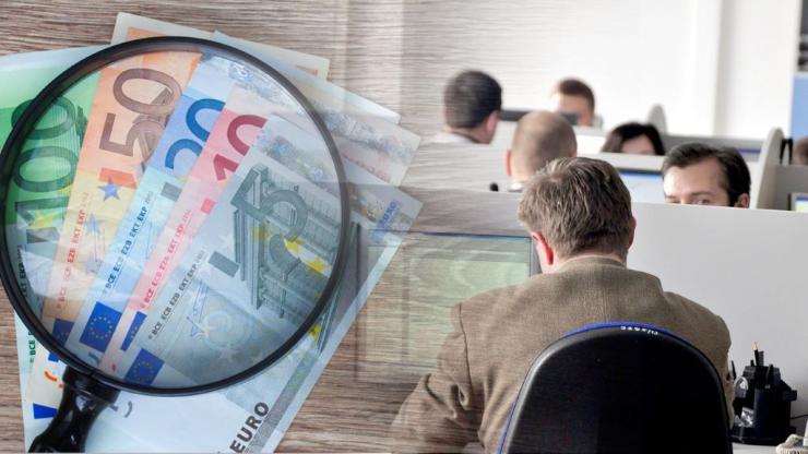 Στον πάτο της αγοραστικής δύναμης η Ελλάδα - Γιατί δεν φτάνει η αύξηση στα 920 ευρώ