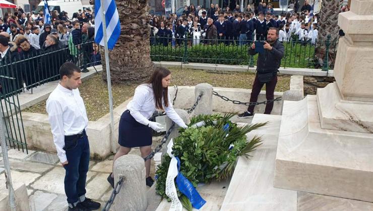 Η στεφάνωση στη Σύρο για την επέτειο της 25ης Μαρτίου (ΦΩΤΟ - VIDEO)