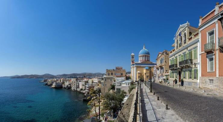 Σύρος: “Ψήφο εμπιστοσύνης” δίνουν οι μελλοντικοί επισκέπτες παρά τις επιπτώσεις του πολέμου