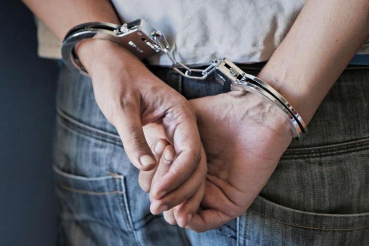 Σύλληψη διωκόμενου ημεδαπού στη Σύρο
