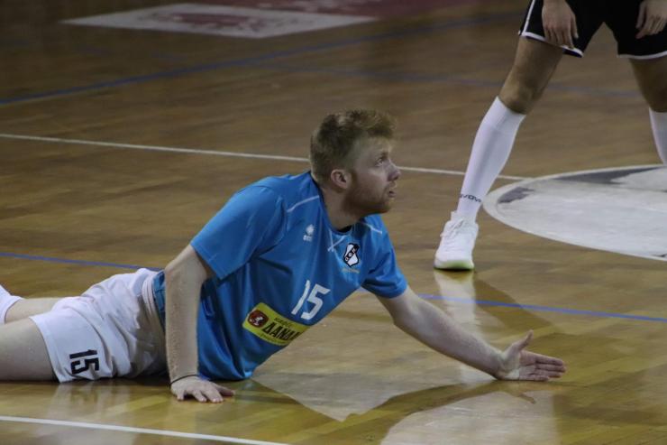 Μιλά με… Καρασαβίδη ο Φοίνικας Σύρου