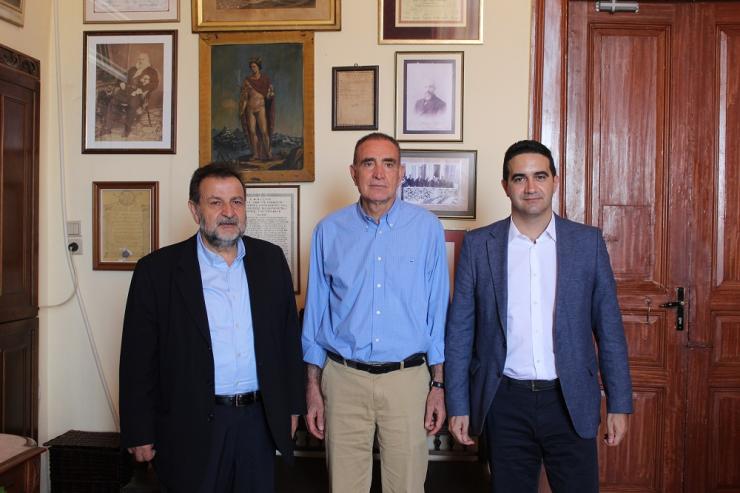 Συνάντηση Δημάρχου Σύρου - Ερμούπολης με βουλευτές του ΚΙΝΑΛ