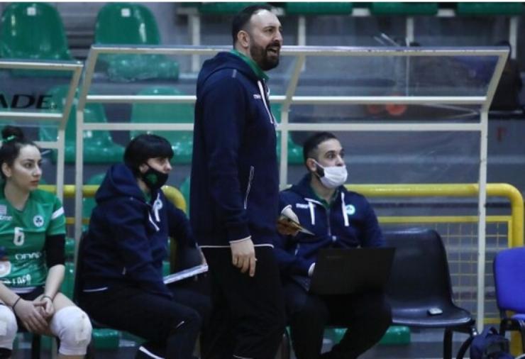 Θα συνεχίσει στον πάγκο του Παναθηναϊκού ο Απόστολος Οικονόμου 