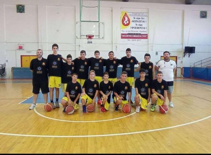 «Τα παιδιά πρέπει να βρίσκονται στα γήπεδα» 