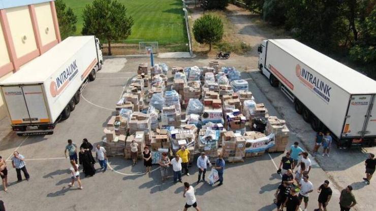 Αποστολή ανθρωπιστικής βοήθειας από τους μαθητές της Σύρου στα θύματα πολέμου της Ουκρανίας και στους πρόσφυγες