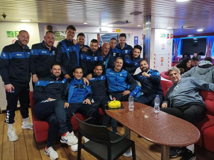 Τούρτα έκπληξη στον Μιχάλη Λιγνό 