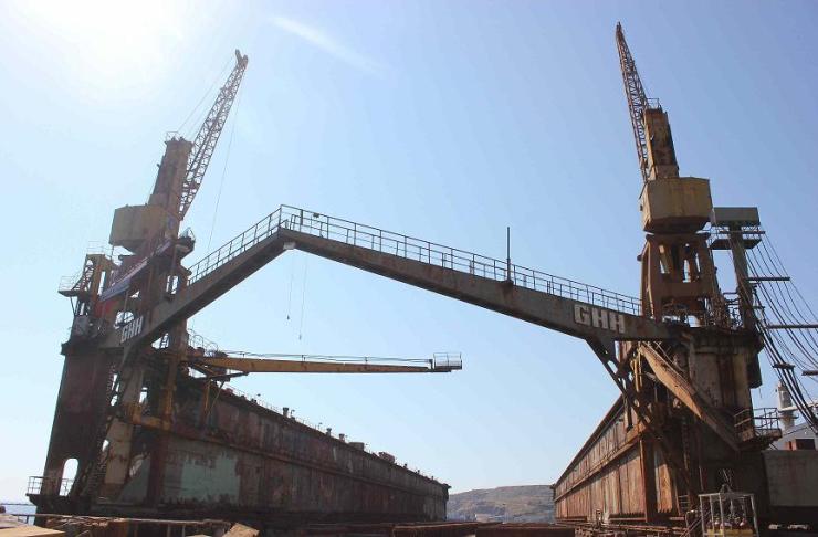 Απόσυρση του ενδιαφέροντος της Postlane για το Νεώριο