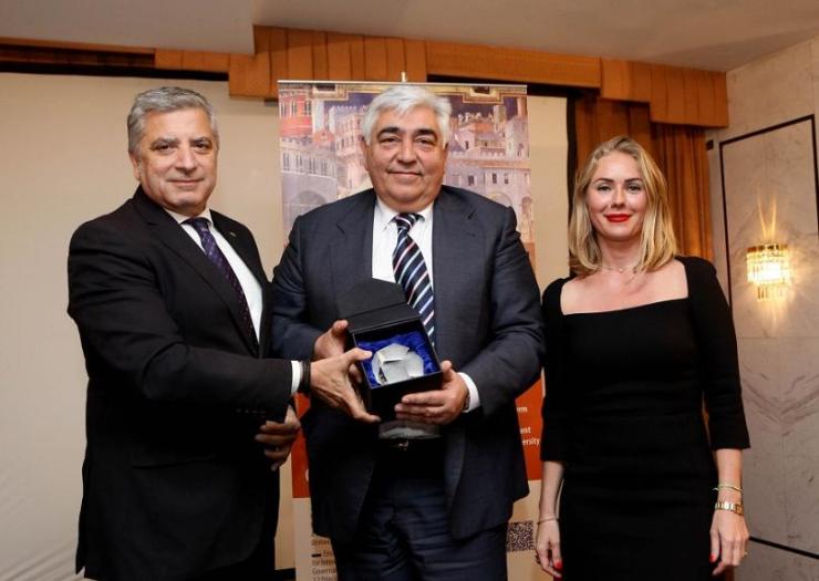 Τιμήθηκε ο Δήμος Μήλου