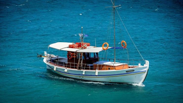 Αέρας στα πανιά των καϊκιών