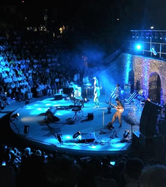 Απολαυστική η συναυλία του Κωστή Μαραβέγια στην Άνδρο