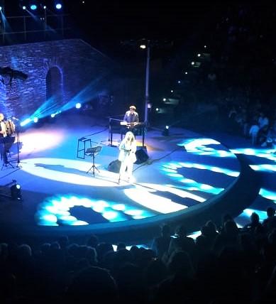 Μια μαγική μουσική βραδιά χάρισε στο κοινό της Άνδρου η Ελεωνόρα Ζουγανέλη