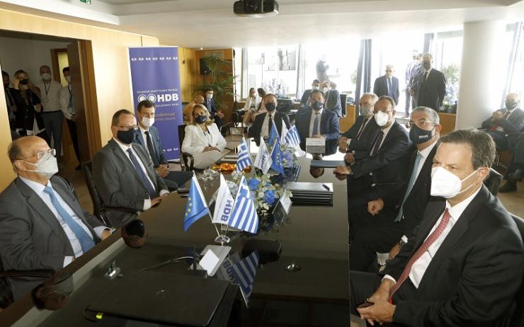 Στήριξη και παροχή ρευστότητας σε επιχειρήσεις