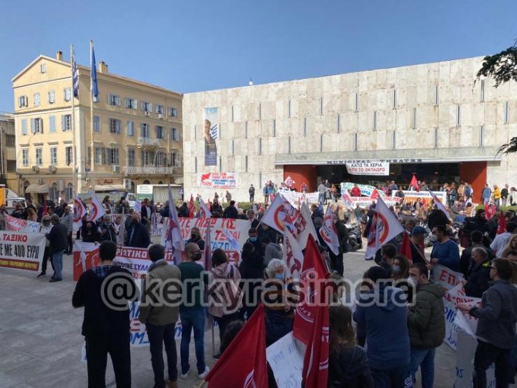 Κέρκυρα: Ισχυρή η συμμετοχή στις απεργιακές συγκεντρώσεις
