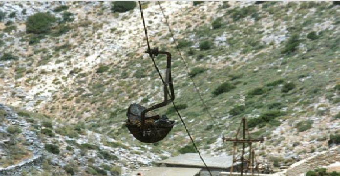 Να ανοίξουν άμεσα τα ορυχεία σμύριδας και να υλοποιηθούν τα αιτήματα των σμυριδεργατών