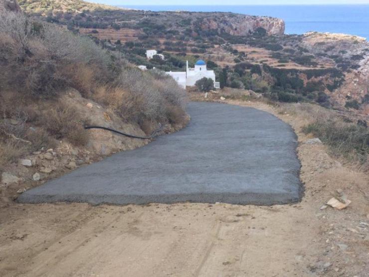 Υπογραφή σύμβασης για την αγροτική οδοποιία Σίφνου