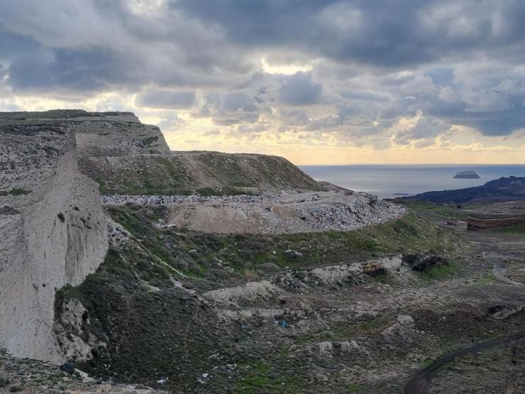 Σαντορίνη: Συνεχείς αντεγκλήσεις με φόντο τον ΧΑΔΑ