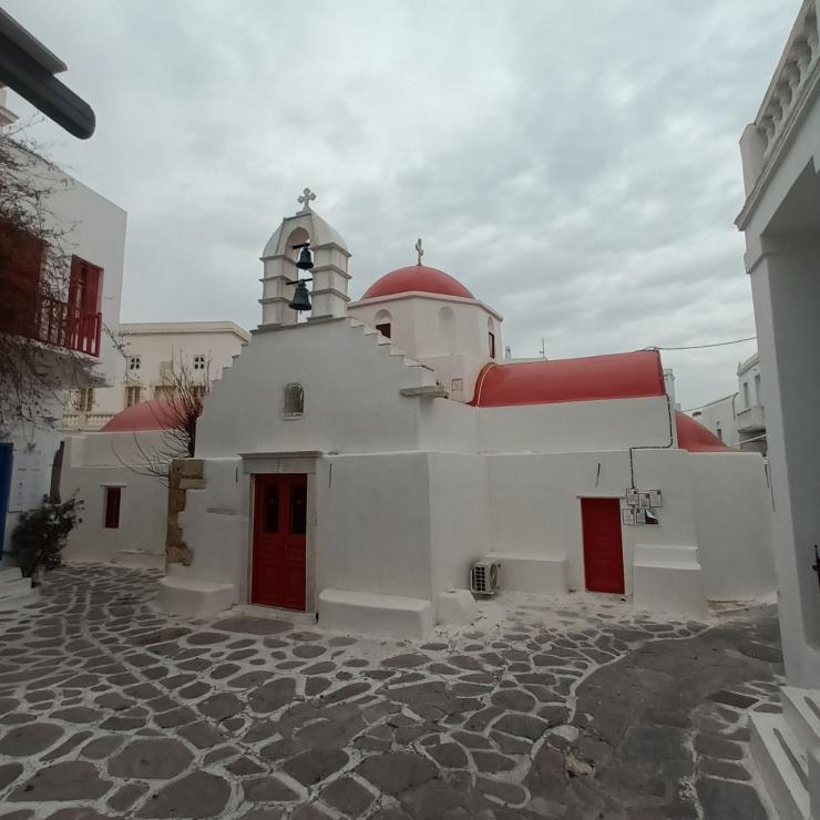 Εκ νέου ζωή παίρνει ο ναός της Αγίας Κυριακής στην Μύκονο