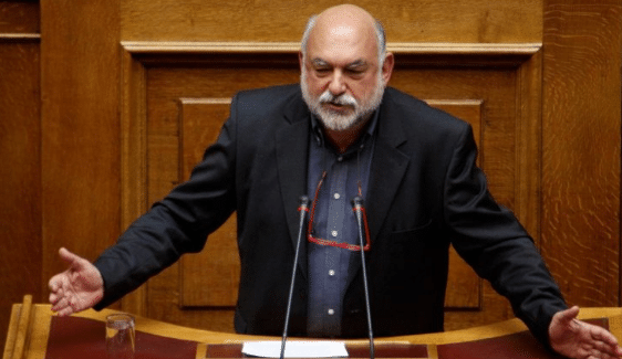Ν. Συρμαλένιος: «Στο νομοσχέδιο για την ιδιωτικοποίηση του νερού, «πυροσβεστικές» ρυθμίσεις για Μύκονο και Σαντορίνη»