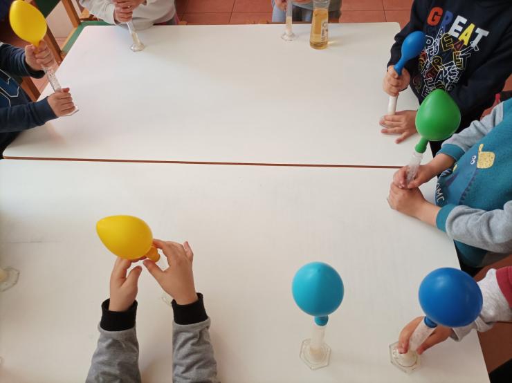 Δράση 1ου Νηπιαγωγείου Ερμούπολης: «H μεγάλη περιπέτεια του νερού στη γη μας»… με πειράματα