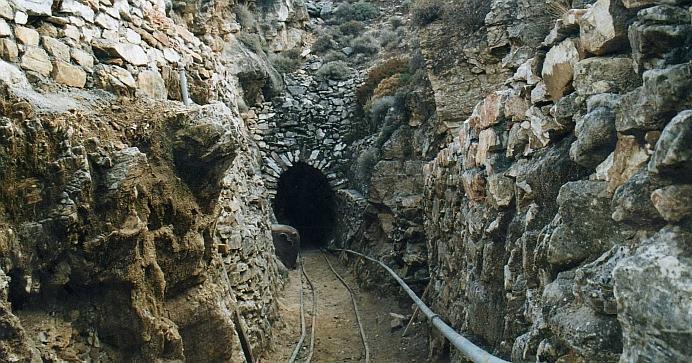 Παρέμβαση για την επαναλειτουργία των σμυριδορυχείων της Νάξου