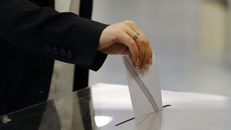 Δημοσκόπηση Opinion Poll: Πρώτη η ΝΔ, με δεύτερο τον Τσίπρα και τρίτη την Καρυστιανού