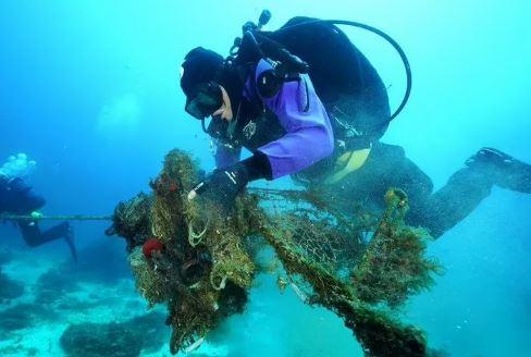 Αντίπαρος: Η προστασία του θαλάσσιου περιβάλλοντος στο προσκήνιο