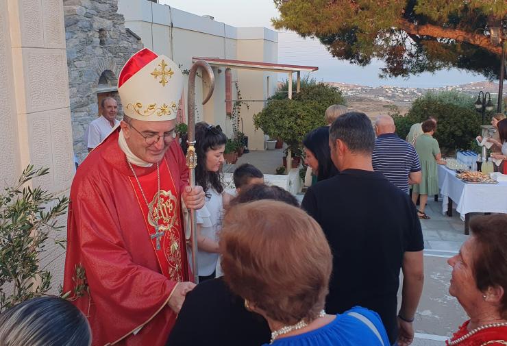 "Άξιος, άξιος, άξιος"