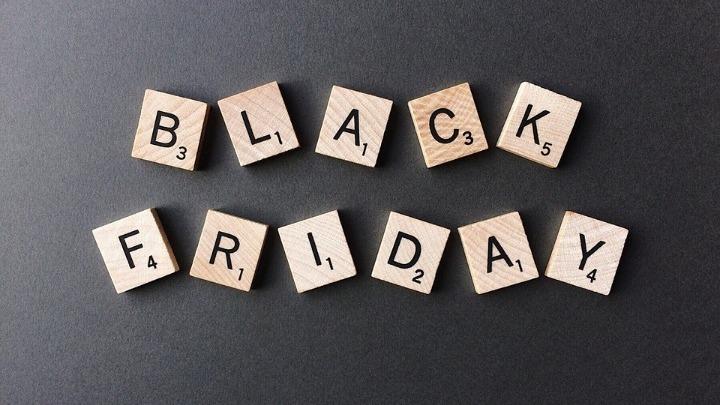 Black Friday: Τι να προσέχουν επιχειρήσεις και καταναλωτές στις μειώσεων τιμών