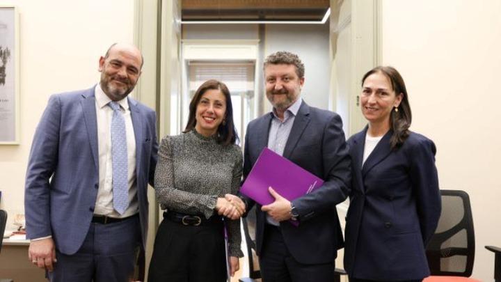 ΕΚΚΟΜΕΔ και NETFLIX ενώνουν τις δυνάμεις τους για την ενίσχυση της ελληνικής δημιουργικής βιομηχανίας