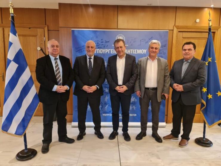 Δωρεάν μεταφορά για τα 935 αθλητικά σωματεία των νησιών