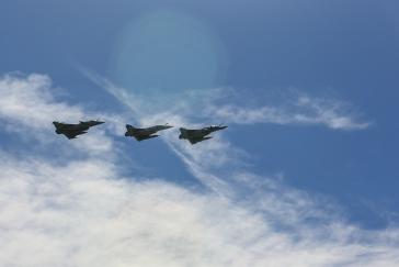 Αιγαίο: Τέσσερις παραβάσεις και δύο παραβιάσεις από τουρκικά μαχητικά την Τετάρτη