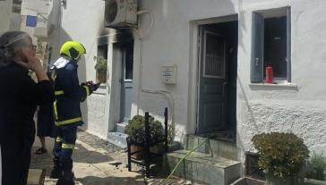 Φωτιά σε κατοικία στην Άνω Σύρο
