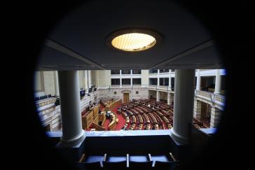 Bloomberg για εκλογές στην Ελλάδα: Τα 12 κόμματα και το τέλος (;) της αυτοδυναμίας – Τι λέει για Τσίπρα, Καρυστιανού, ΠΑΣΟΚ