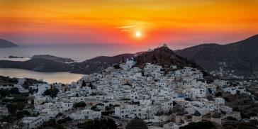 Στροφή σε πολυδιάστατη τουριστική ανάπτυξη για την Ίο