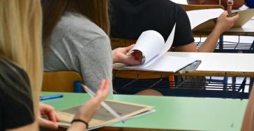 Συνέχεια στις πανελλαδικές εξετάσεις με Λατινικά, Χημεία και Πληροφορική