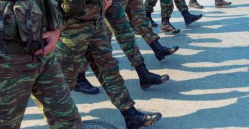 Πρόστιμα έως 6.000 ευρώ μέσω εφορίας και νέο κυνηγητό για τους ανυπότακτους