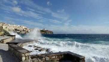 Λιμεναρχείο Σύρου: Λήψη αυξημένων μέτρων λόγω αναγγελίας θυελλωδών ανέμων