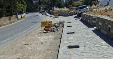 Ολοκληρώθηκαν οι πρώτες εργασίες κατασκευής πεζοδρομίων στην Παροικία της Πάρου