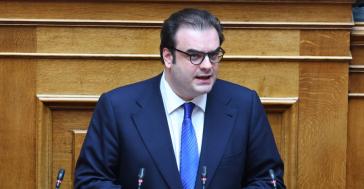 Πιερρακάκης: Η επιτυχία της οικονομικής πολιτικής μετριέται από τους πολίτες που ξαναπαίρνουν τον έλεγχο της ζωής τους