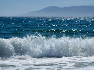 Καιρός: Ο Ιούλιος μπαίνει με ήλιο και βοριάδες στις Κυκλάδες