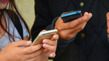 Voucher για smartphone: Ποιοι μπορούν να πάρουν επιδότηση έως 70 ευρώ