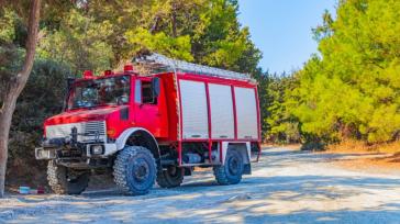Πυροσβεστική: Τρεις συλλήψεις για εμπρησμούς από πρόθεση σε Αττική και Ηράκλειο Κρήτης