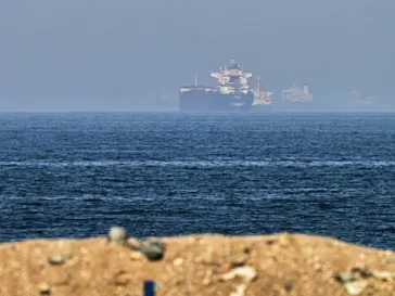Οκτώ ναυτιλιακές ενώσεις κατά των διοδίων στo Στενό του Ορμούζ