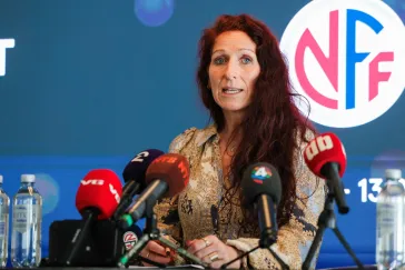Η πρόεδρος της νορβηγικής ομοσπονδίας καλεί τον Ινφαντίνο να παραιτηθεί από τη FIFA