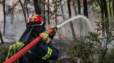 Υπεγράφη η απόφαση για επαύξηση των ωρών απασχόλησης των εποχικών πυροσβεστών