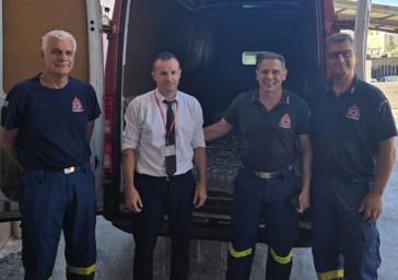 Σύρος: Ευχαριστίες της Πυροσβεστικής Υπηρεσίας για την προσφορά εμφιαλωμένων νερών